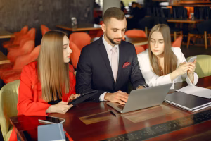 US LLC for Canadian Entrepreneurs: Formation, EIN & Registered Agent Services